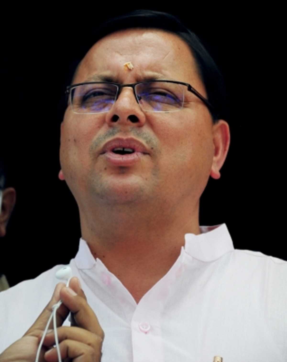 सीएम धामी ने सचिवालय में बुलाई कानून-व्यवस्था पर हाई लेवल मीटिंग